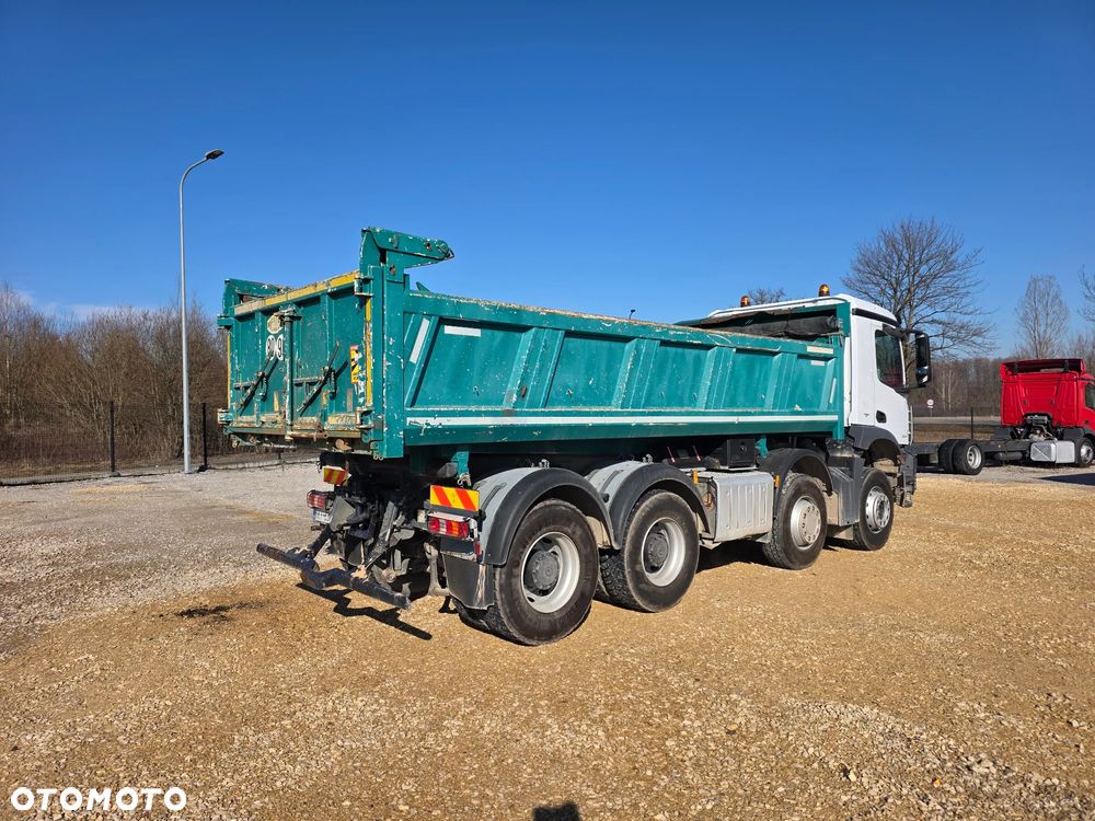 Mercedes-Benz Arocs 3243 - 17