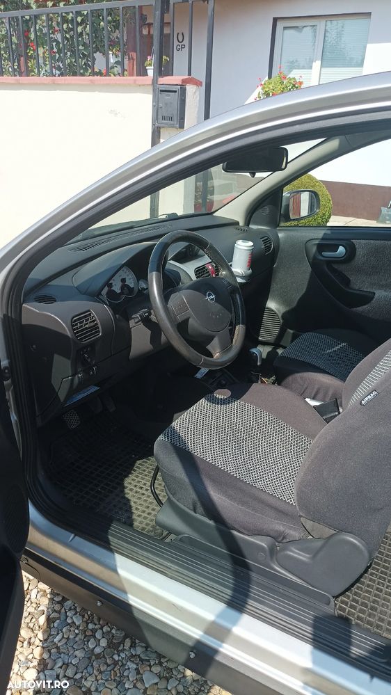 Opel Corsa 1.2 16V Sport - 3