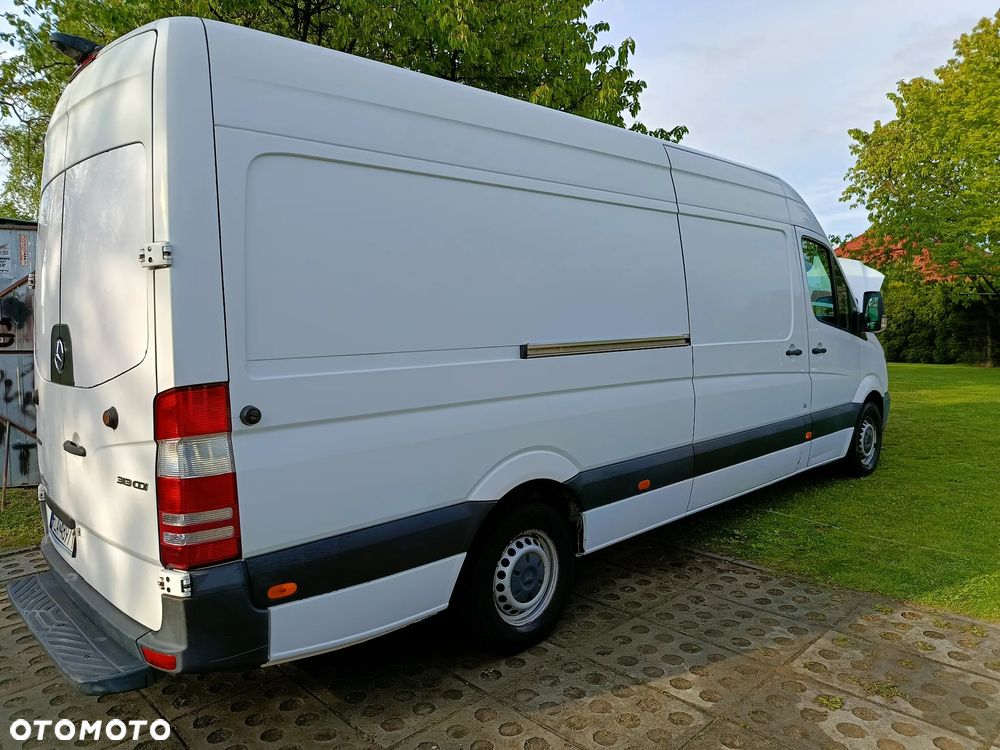 Mercedes-Benz Sprinter - 13