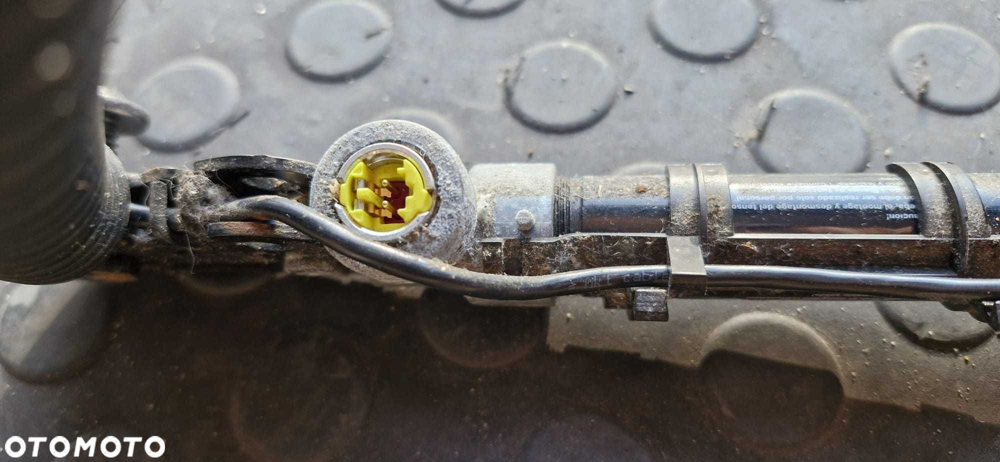 Napinacz pasa do BMW 5 E60 E61 lci  po lift lewy - 5