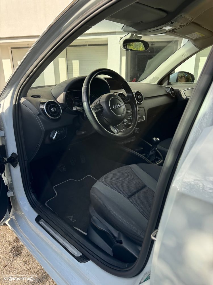 Audi A1 Sportback 1.4 TDI Design - 22