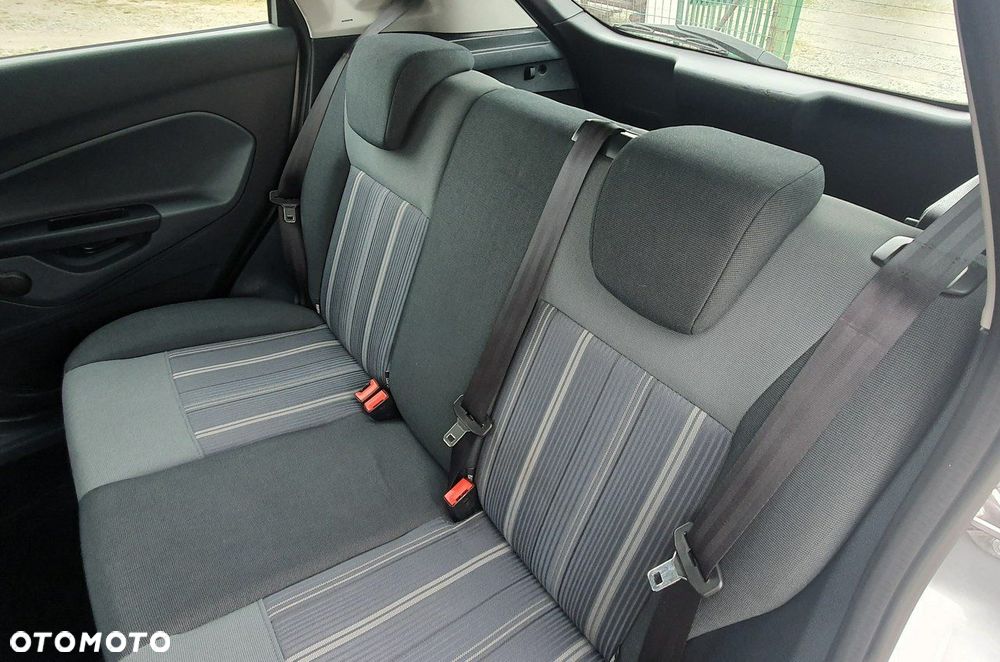 Ford Fiesta - 11