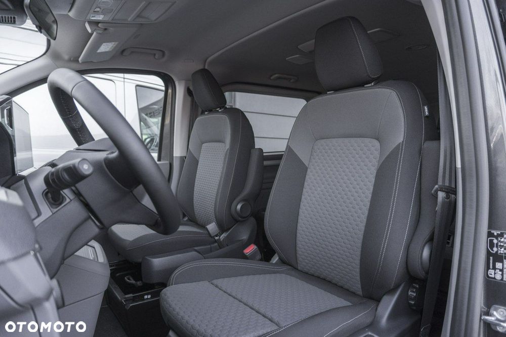 Volkswagen Caravelle - 13