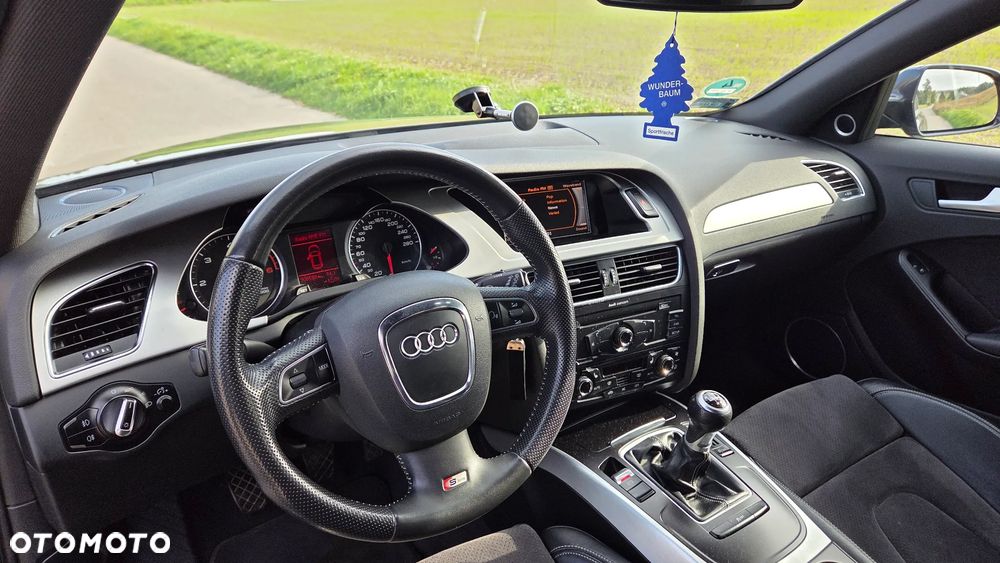 Audi A4 - 5