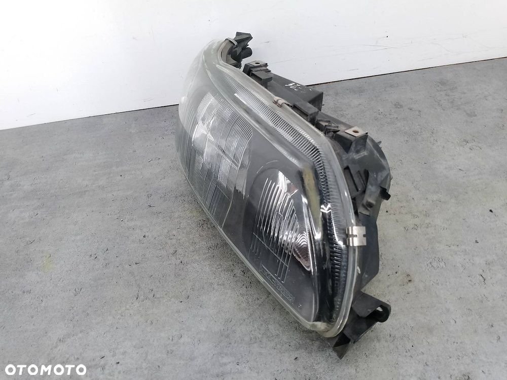 LAMPA PRZÓD PRAWA VOLVO S60 ( 00-10 ) 20-A433 - 4