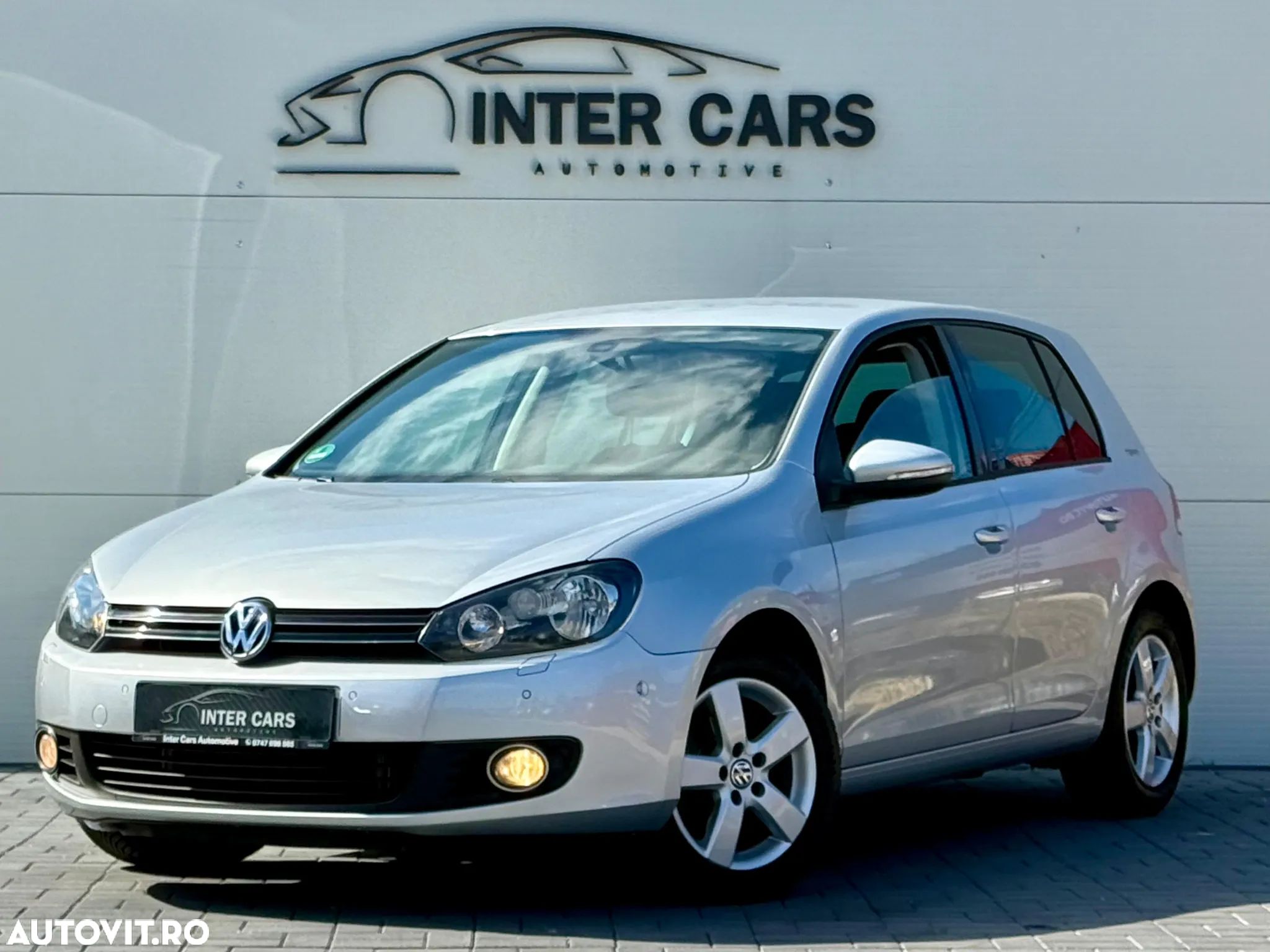 Volkswagen Golf - 1