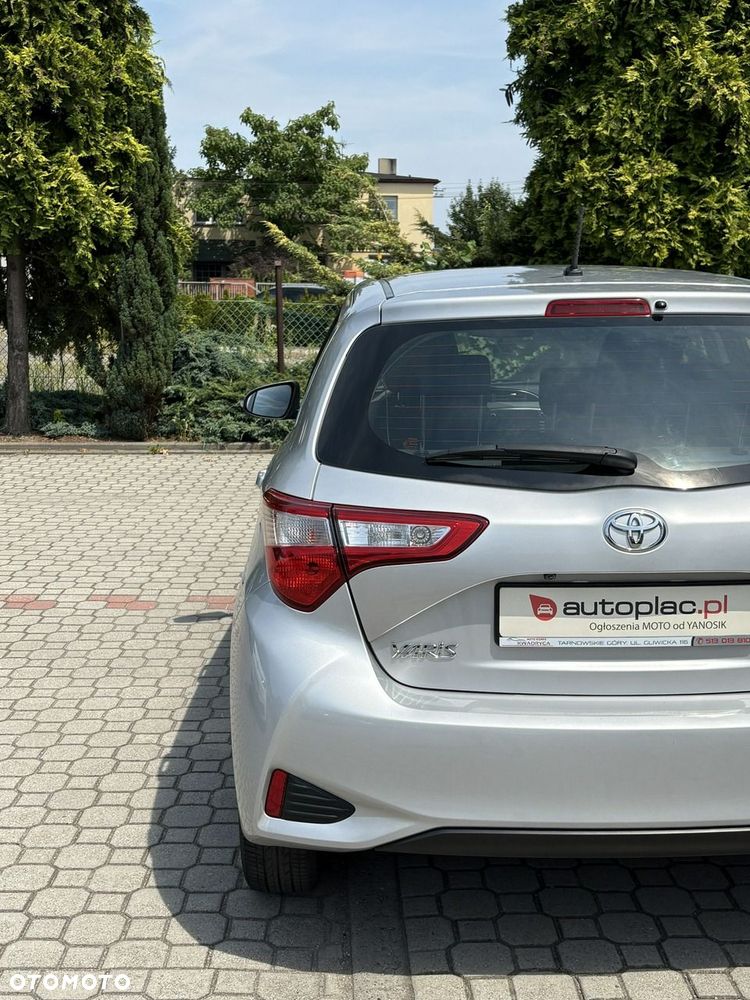 Toyota Yaris - 12