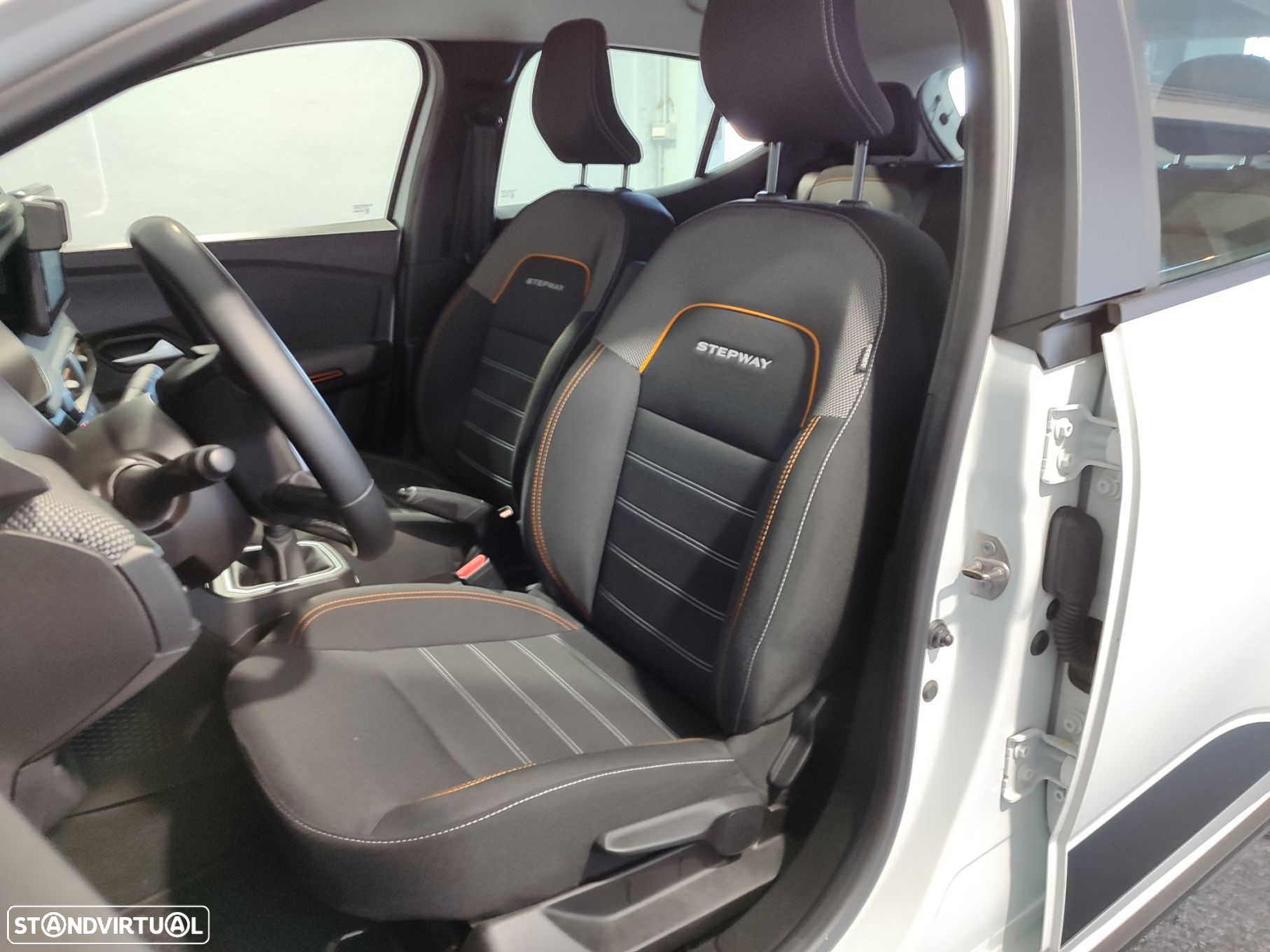 Dacia Sandero - 9