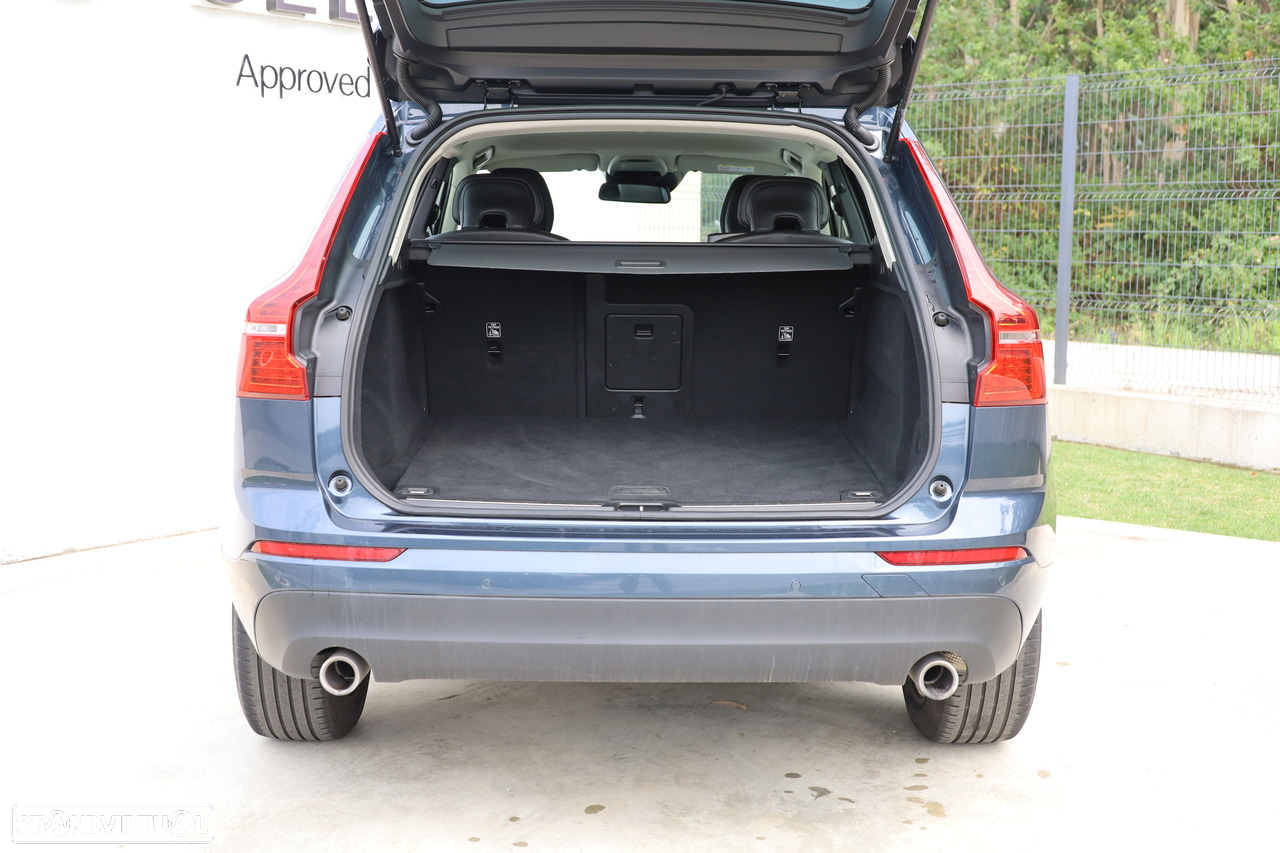 Volvo XC 60 2.0 D4 Momentum Geartronic - 4
