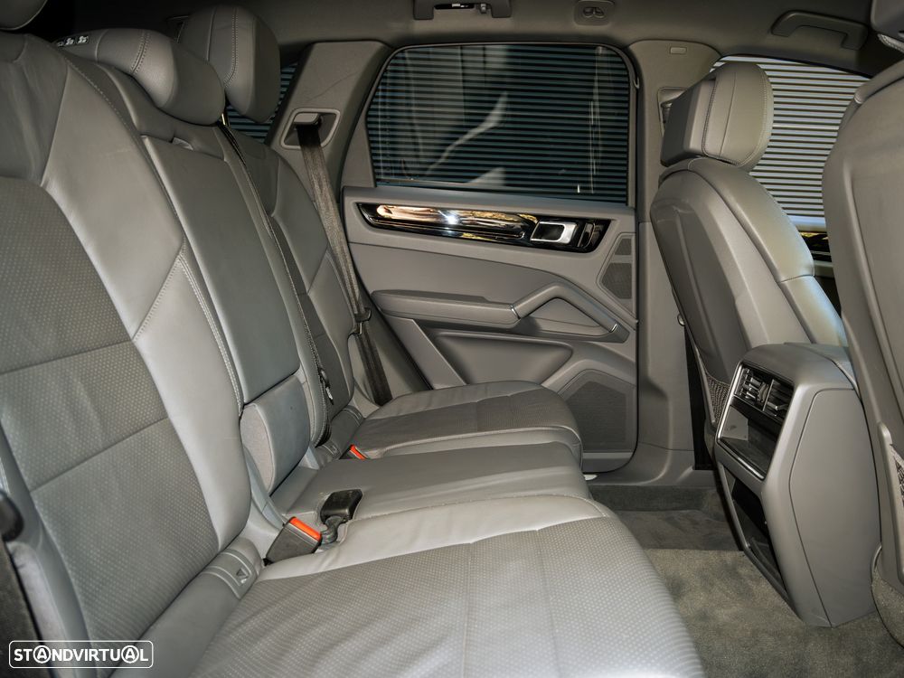 Porsche Cayenne E-Hybrid Tiptronic S - 23
