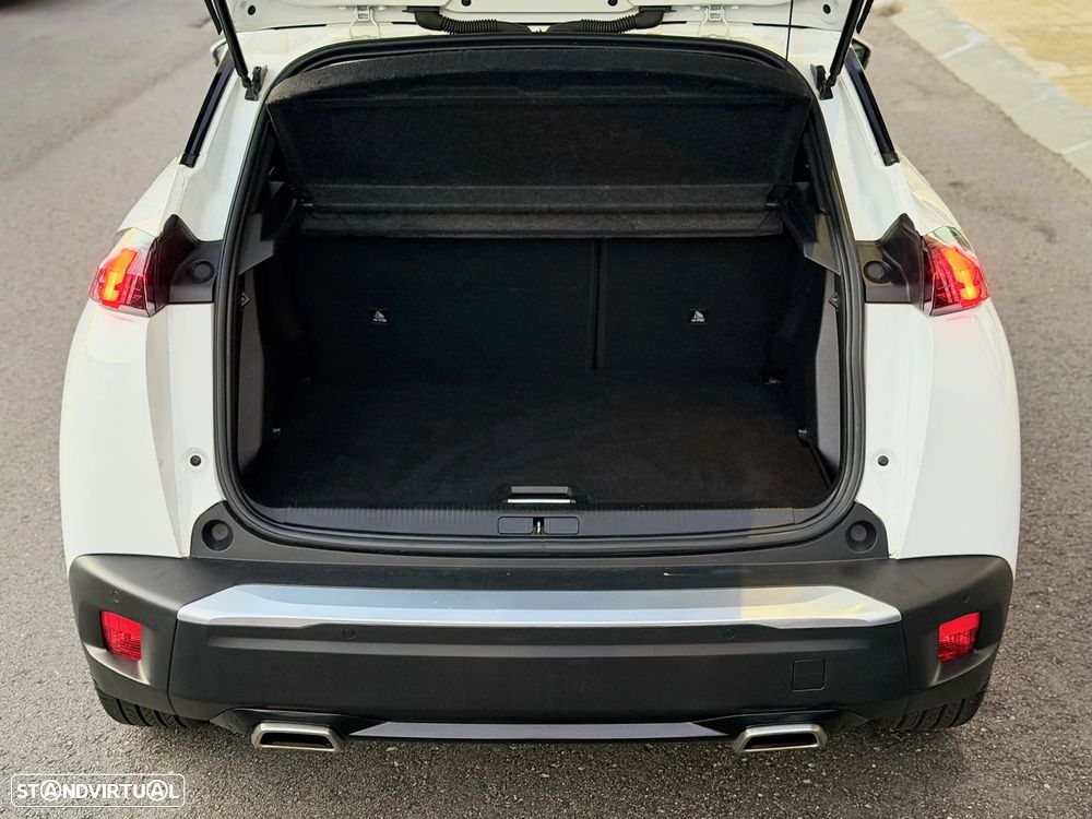 Peugeot 2008 1.2 PureTech Allure EAT8 - 13