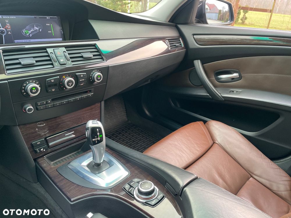 BMW Seria 5 530d Edition Exclusive - 34