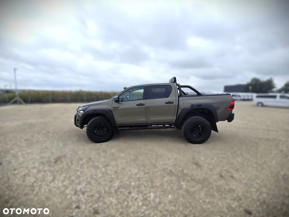 Toyota Hilux Arctic 4x4 - 1