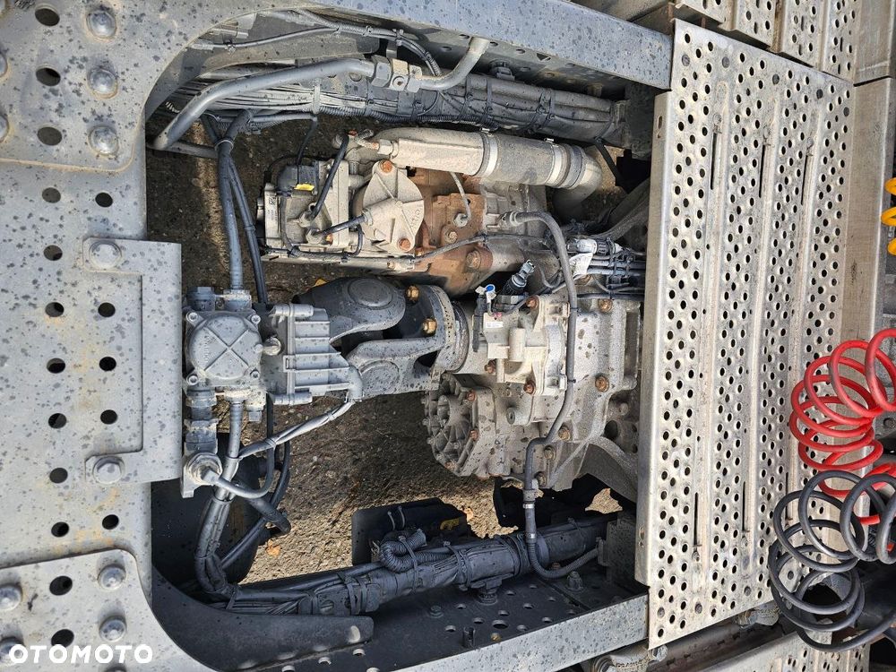 Mercedes-Benz ACTROS - 6