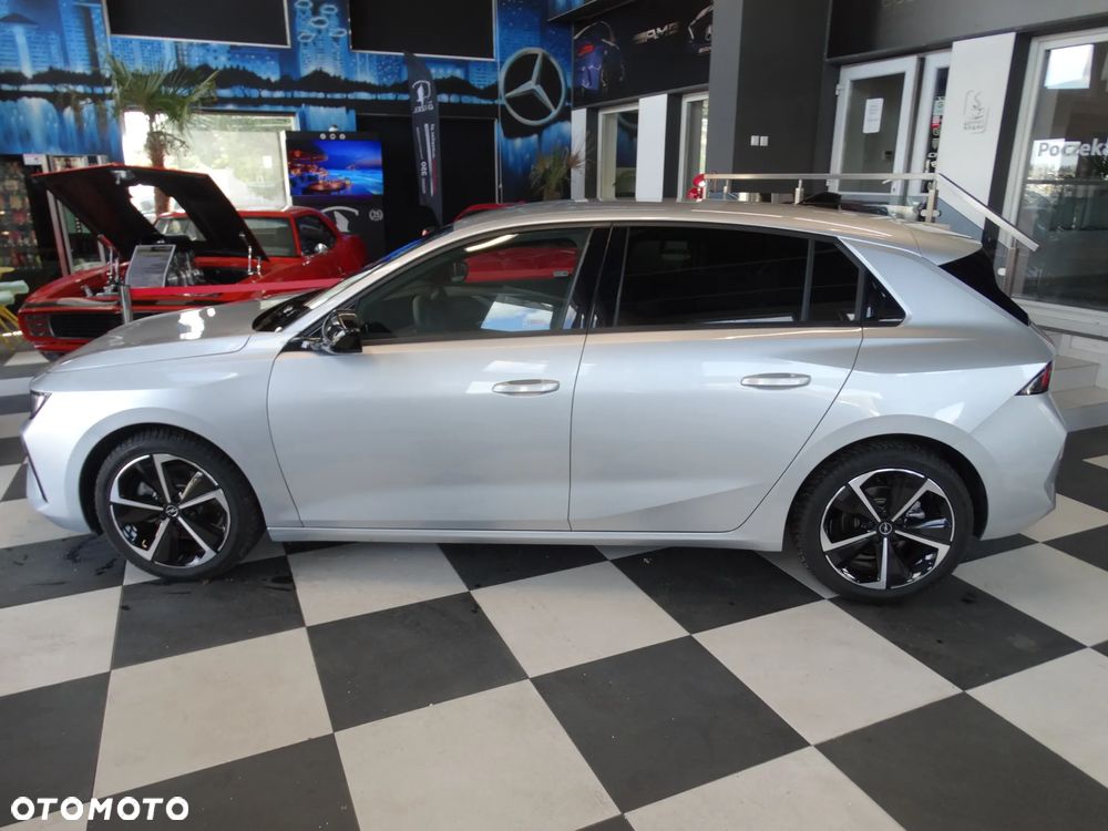 Opel Astra 1.5 D Automatik Ultimate - 11