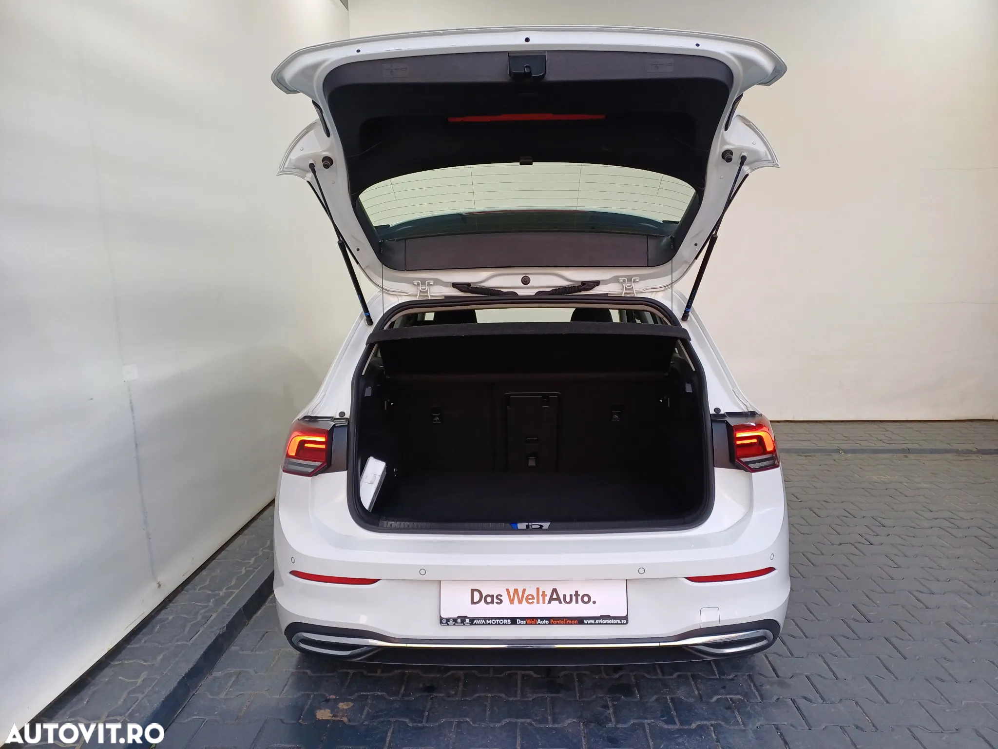 Volkswagen Golf 2.0 TDI DSG Style - 31