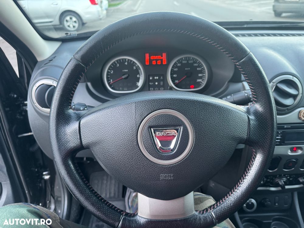 Dacia Duster dCi 110 FAP 4x4 Laureate - 18