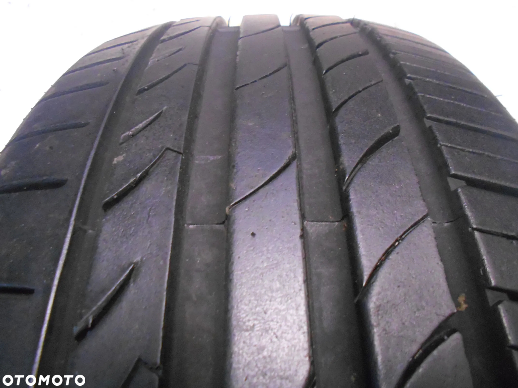 OPONA POJEDYNKA 225/40R19 TRACMAX X PRIVILO TX3 DOT 1422 8MM - 2