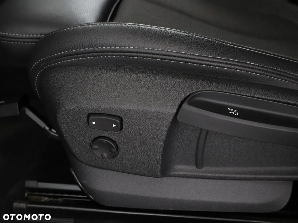 BMW Seria 2 218d GT Sport Line - 37