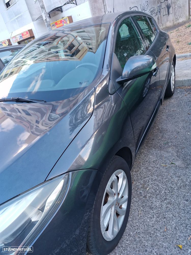 Renault Mégane 1.5 dCi Comfort SS - 6
