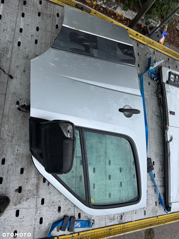 Volkswagen Crafter drzwi boczne tylnie niskie boczne prawe lewe z szybą srebrne srebrny - 8
