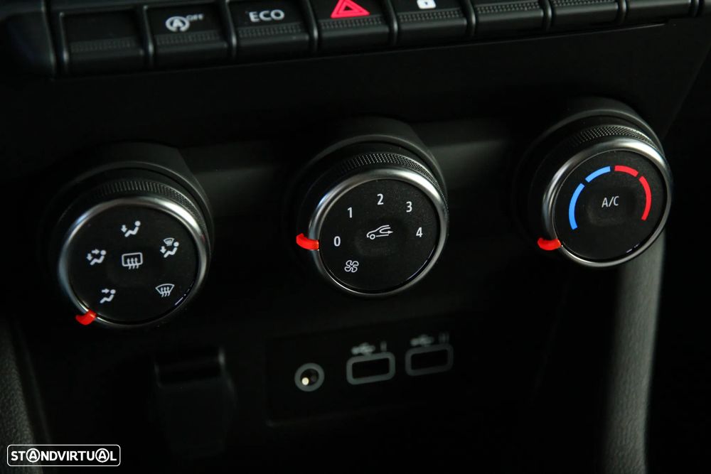 Renault Clio 1.0 TCe Techno Bi-Fuel - 13