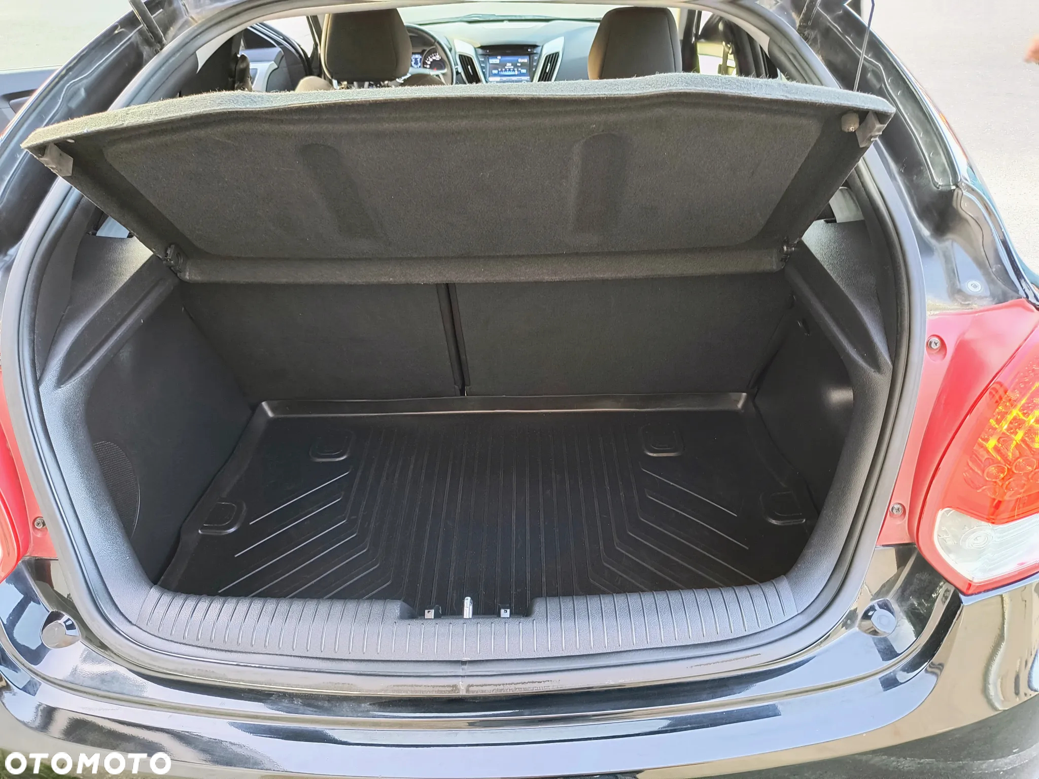 Hyundai Veloster 1.6 GDI Style - 14