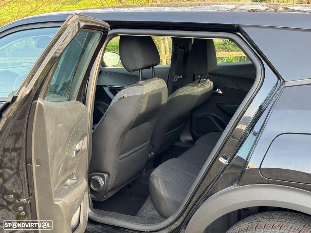 Peugeot 2008 1.2 PureTech Allure Pack EAT8 - 32