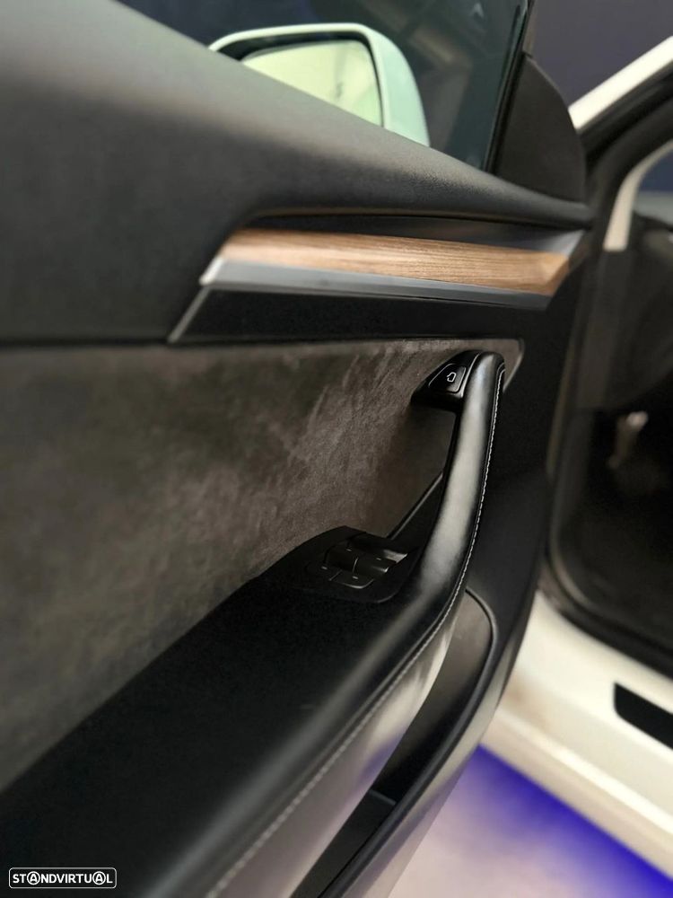Tesla Model 3 Long Range Tração Integral - 17