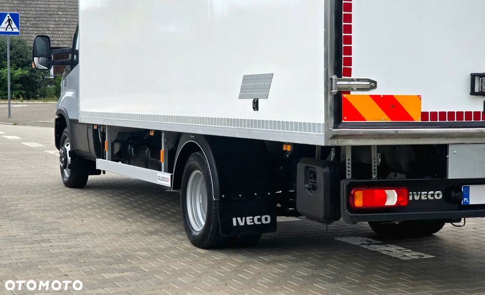 Iveco ❗️❗️DAILY 3.0 180KM 50C18 ❗️❗️ZABUDOWA IGLOOCAR 10 PALET / MROŹNIA -32 +32 / AGREGAT THERMOKING V300 MAX / AUTOMAT HI-MATIC / LAKIER METALIC / NAWIGACJA / TEMPOMAT ADAPTACYJNY / PODUSZKI PNEUMATYCZNE / GRUBA ŚCIANKA / WERSJA WZMOCNIONA / SALON POLSKA / FULL LED / MAKSYMALNA DOSTĘPNA OPCJA WYPOSAŻENIA❗❗ STAN - JAK NOWY ❗️ - 21
