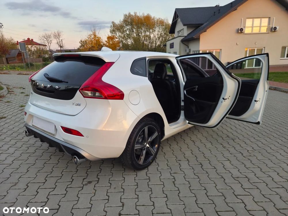 Volvo V40 T3 Geartronic RDesign - 19