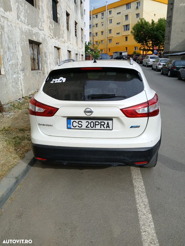 Nissan Qashqai 1.6 dCi DPF 4x4 Start/Stop 360 - 17