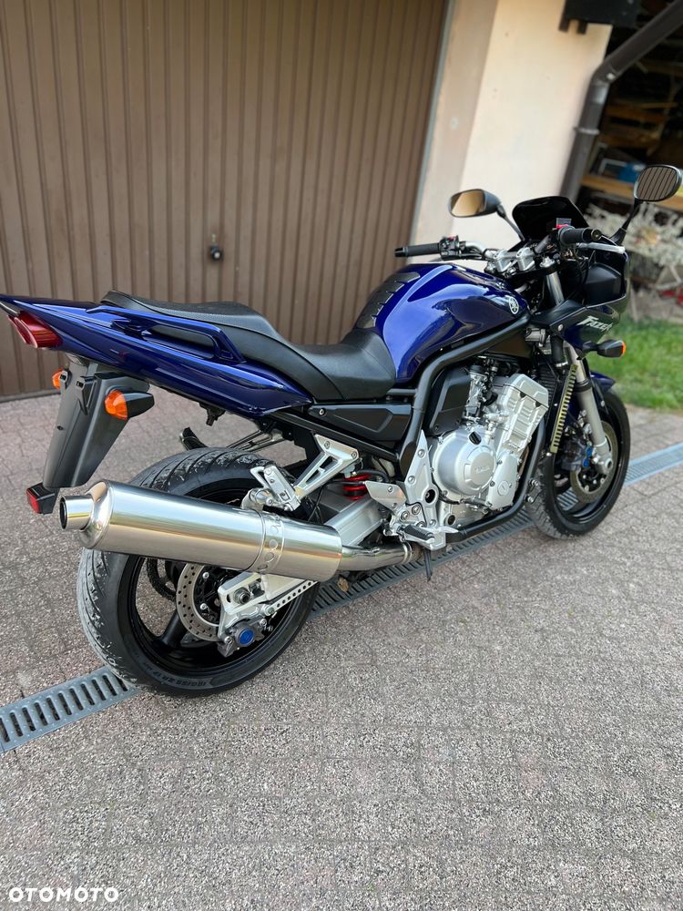 Yamaha FZS - 2