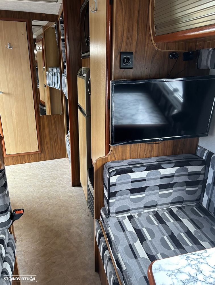 Mercedes-Benz Sprinter - 8