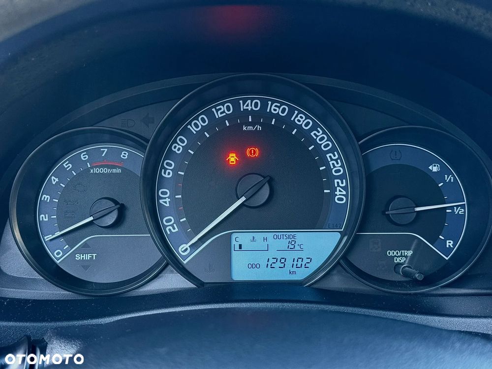 Toyota Auris 1.33 VVT-i Comfort - 13