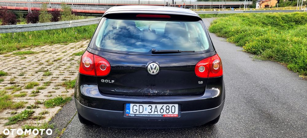 Volkswagen Golf V 1.6 Comfortline - 4