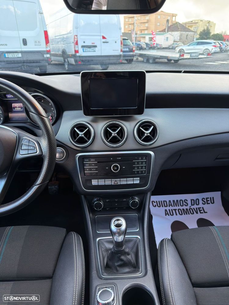 Mercedes-Benz CLA 180 - 23