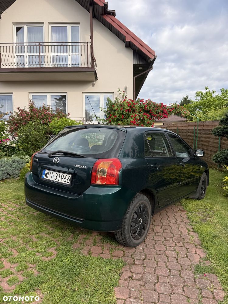 Toyota Corolla - 2
