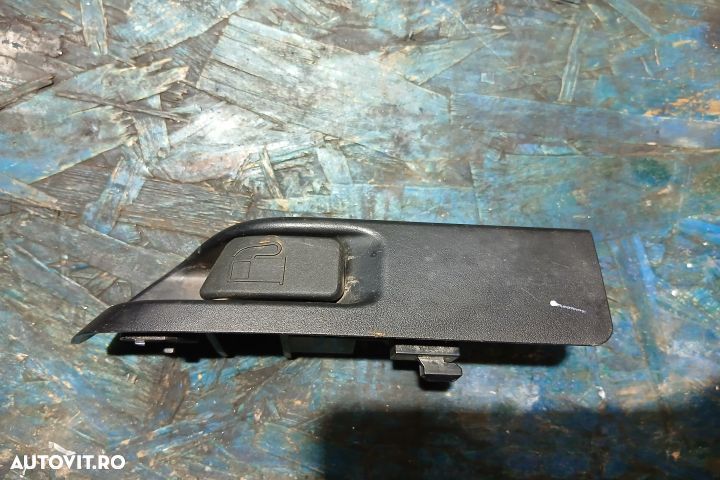 Buton deschidere usita rezervor Toyota Yaris XP130 [2011 - 2014] Hatc - 1