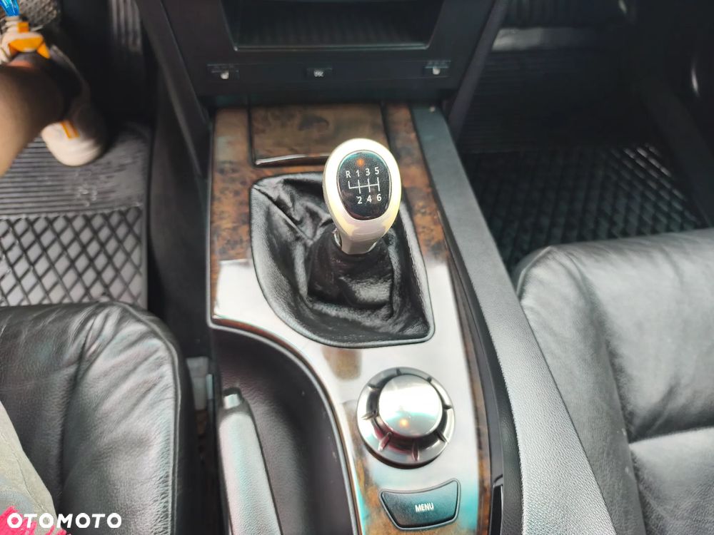 BMW Seria 5 530d - 28