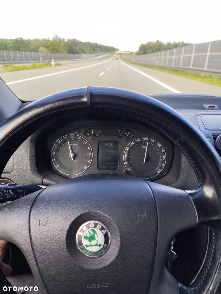 Skoda Octavia - 8