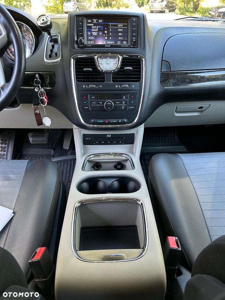 Chrysler Town & Country 3.6 Touring - 5