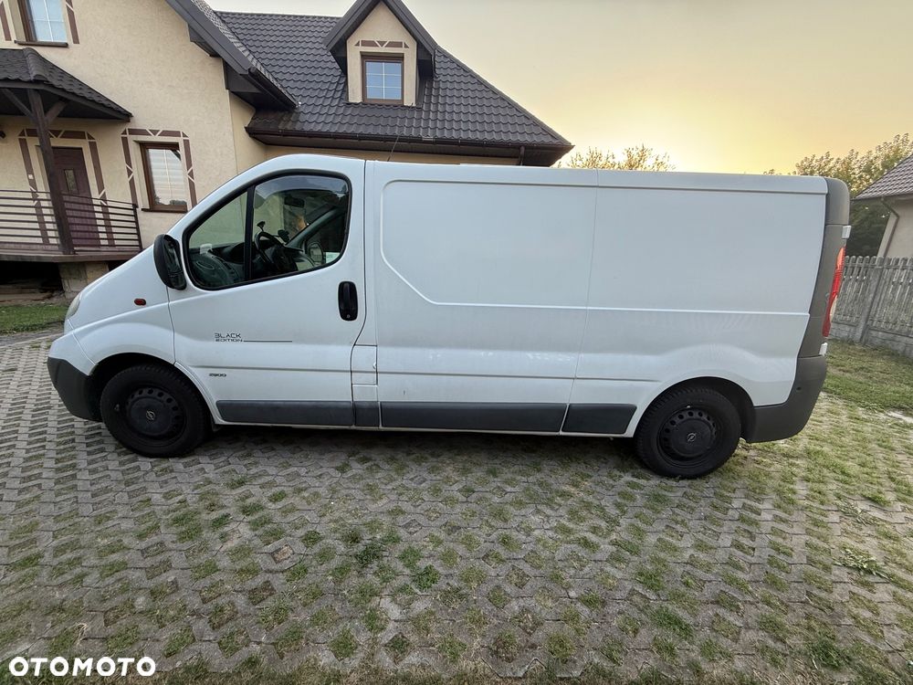 Opel Vivaro - 2