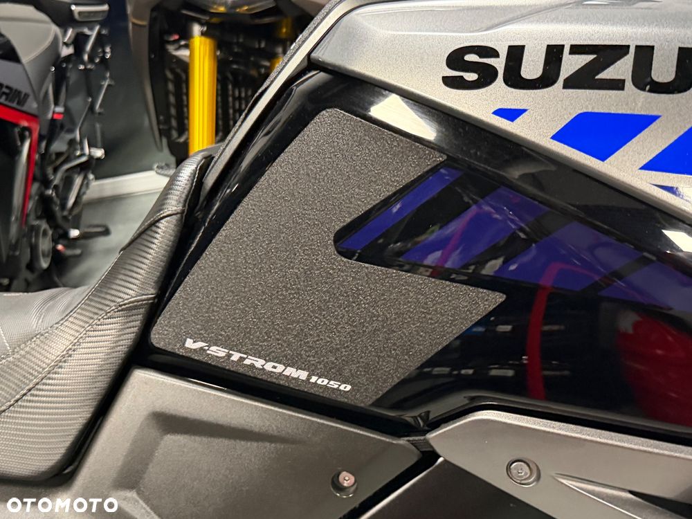 Suzuki V-STROM - 20