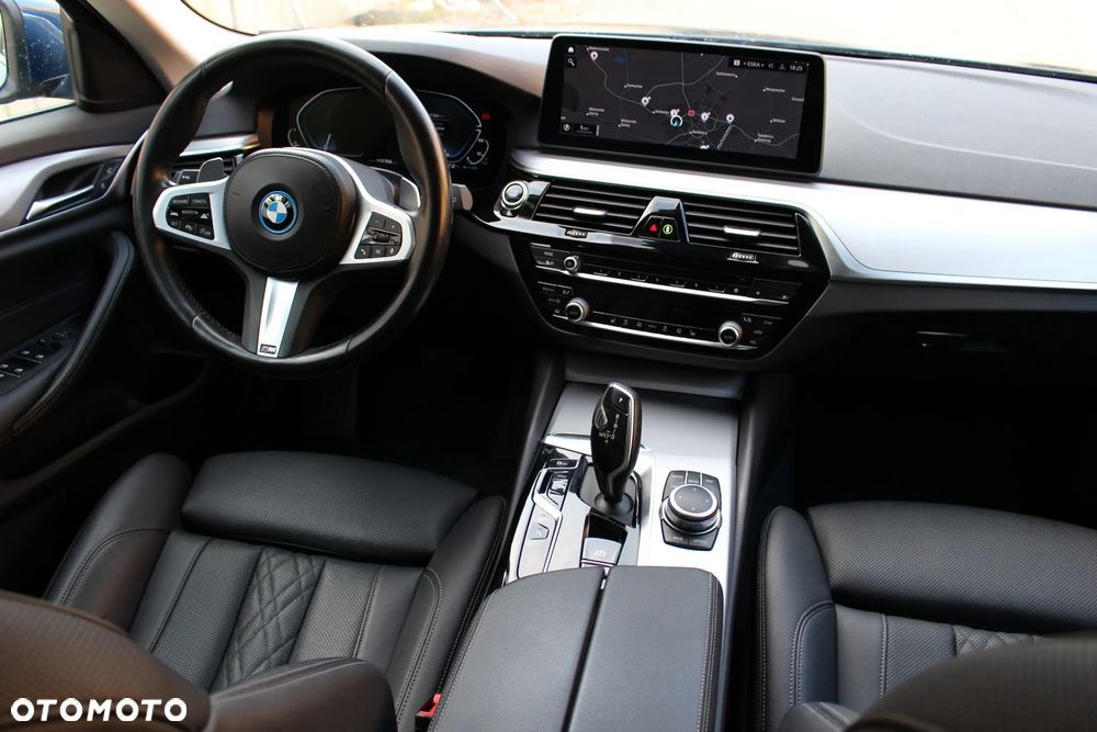 BMW Seria 5 530e Luxury Line sport - 17