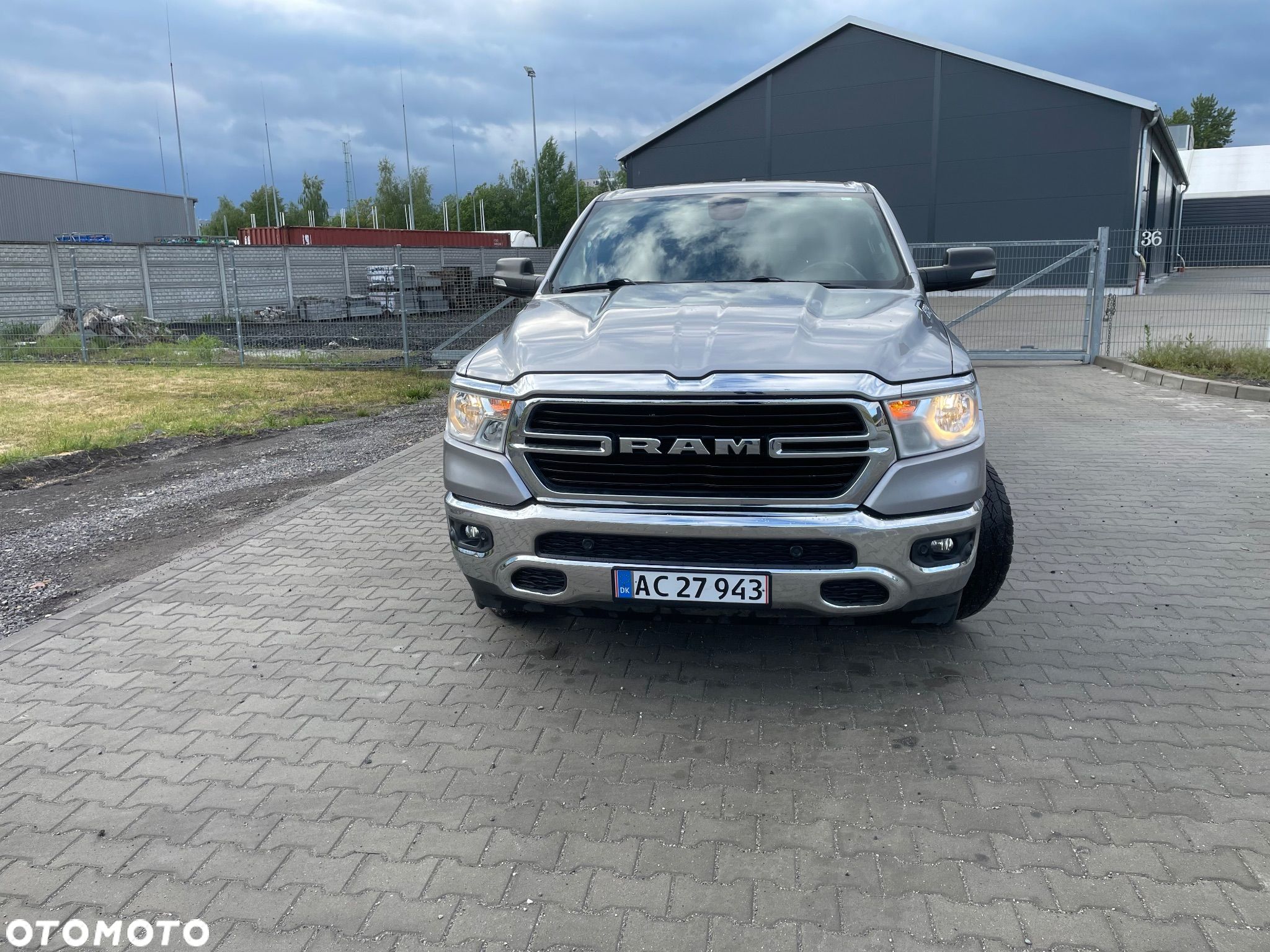 RAM 1500 5.7 Crew Cab Bighorn - 1