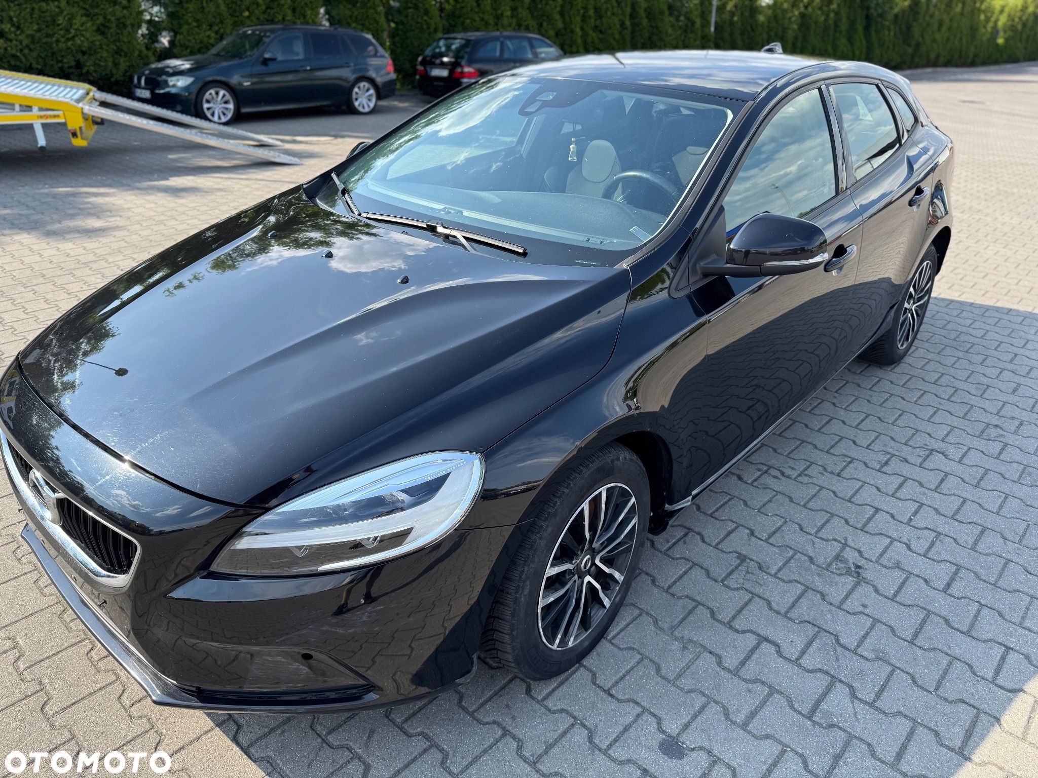 Volvo V40 D2 Drive-E Momentum - 1