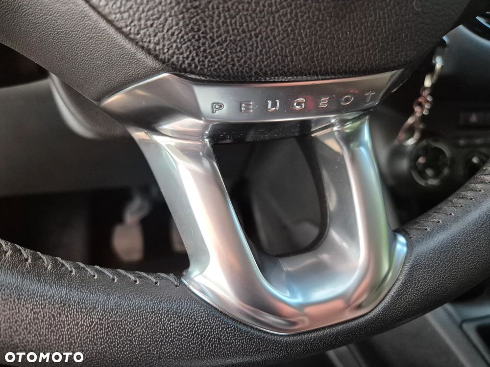 Peugeot 208 1.2 VTi Style - 28