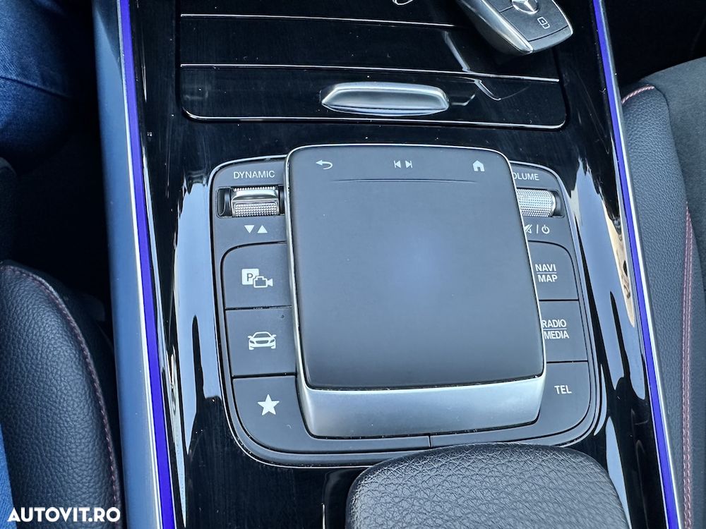 Mercedes-Benz GLA 250 4MATIC 8G-DCT AMG Line - 10