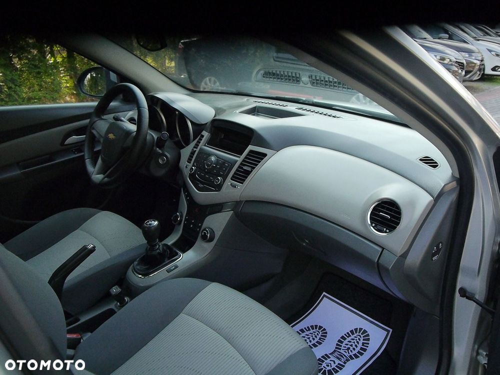 Chevrolet Cruze - 20